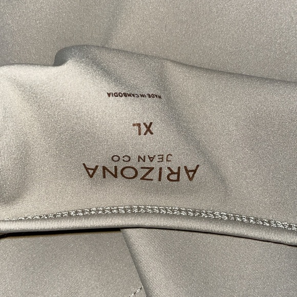 Arizona Womens Juniors Round Neck Short Sleeve T-Shirt - Picture 3 of 7